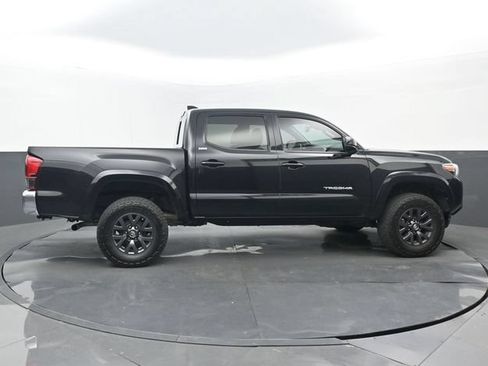 Used 2021 Toyota Tacoma SR5 RWD image 2