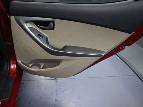 Used 2016 Hyundai Elantra SE FWD image 15