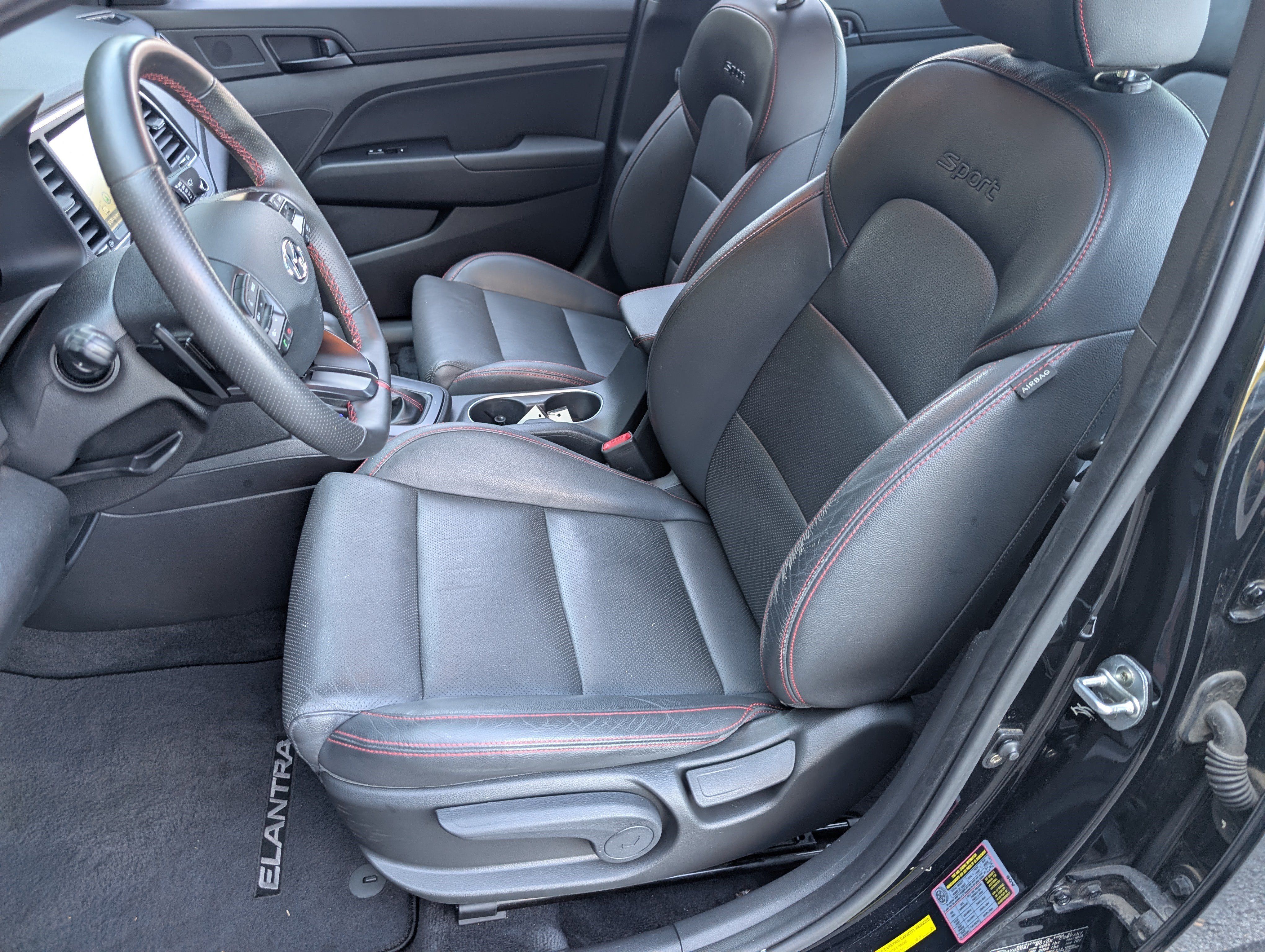 Used 2018 Hyundai Elantra Sport w/ Sport Premium Package 03 FWD image 17