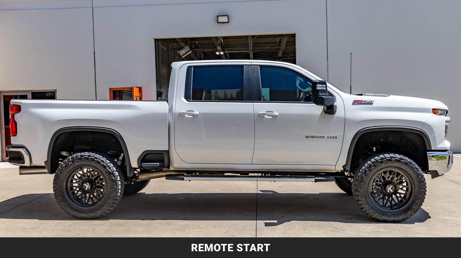 Used 2025 Chevrolet Silverado 2500 LT AWD/4WD image 11