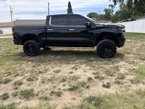 Used 2020 Chevrolet Silverado 1500 High Country w/ Technology Package AWD/4WD image 4