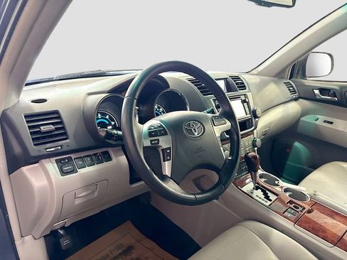 Used 2013 Toyota Highlander Limited image 10