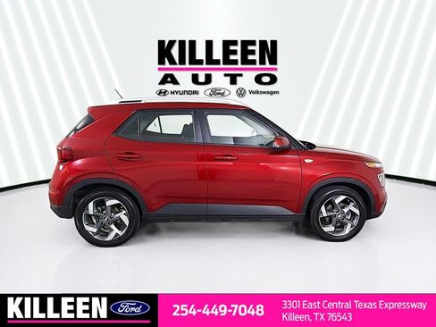 Used 2025 Hyundai Venue SEL FWD image 10