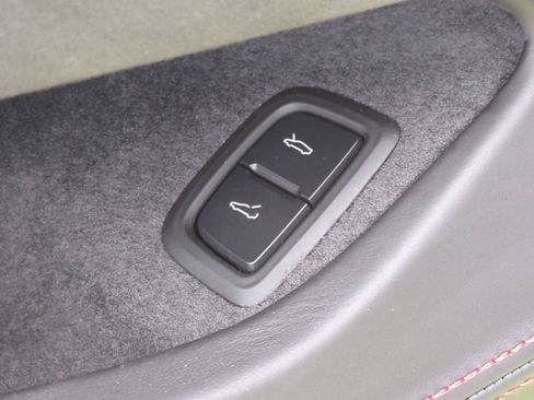 Used 2023 Chevrolet Corvette Stingray Premium Cpe RWD image 15