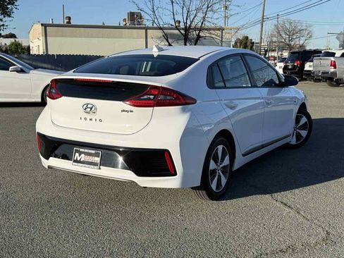 Used 2019 Hyundai Ioniq Plug-In Hybrid image 9