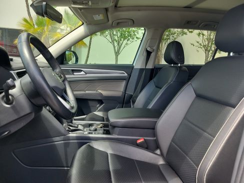 Used 2022 Volkswagen Atlas SEL R-Line image 19