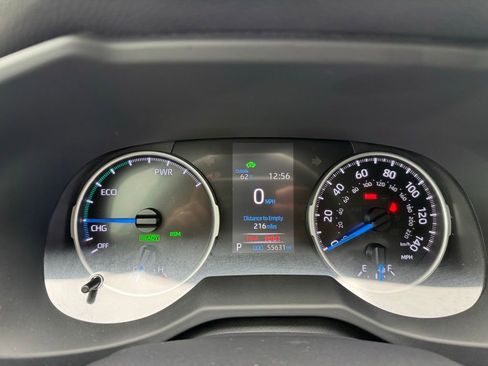 Used 2021 Toyota RAV4 XLE Premium AWD/4WD image 21
