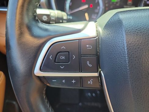 Used 2022 Toyota Highlander Platinum FWD image 5