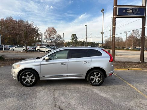 Used 2015 Volvo XC60 T5 image 2