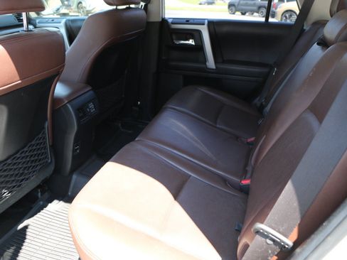 Used 2018 Toyota 4Runner Limited AWD/4WD image 34