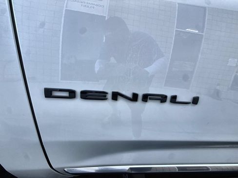 Used 2023 GMC Yukon Denali w/ Denali Reserve Package AWD/4WD image 25
