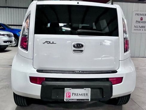 Used 2010 Kia Soul + FWD image 3