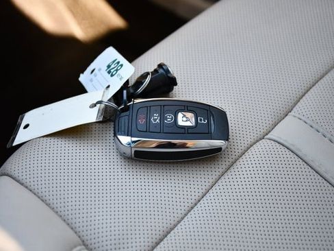 Used 2020 Lincoln MKZ Reserve w/ Luxury Package FWD image 16