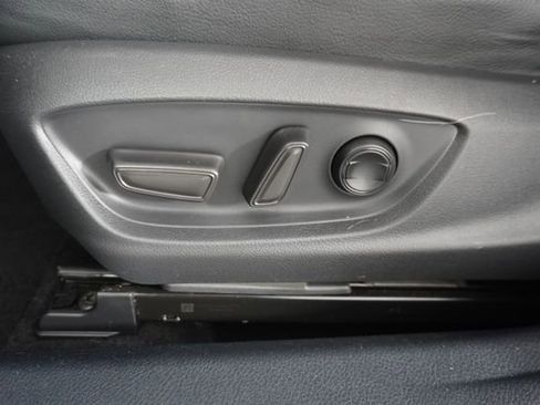 Used 2020 Toyota Camry XSE image 19