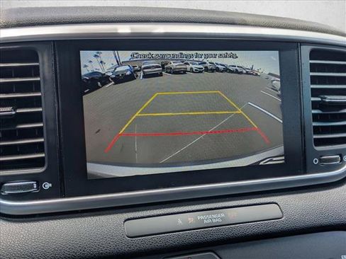 Used 2020 Kia Sportage S FWD image 13