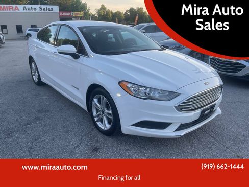 Used 2018 Ford Fusion SE FWD image 1