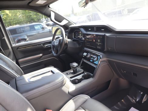 Used 2022 GMC Sierra 1500 AT4X AWD/4WD image 8