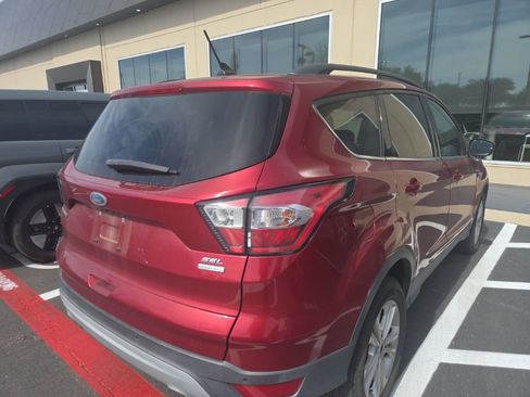 Used 2018 Ford Escape SEL image 6