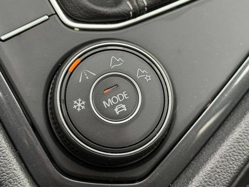 Certified 2022 Volkswagen Tiguan S w/ Driver Assistance Package AWD/4WD image 32