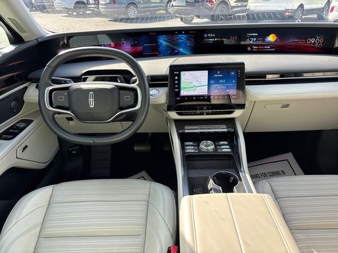 Certified 2026 Lincoln Nautilus Reserve AWD/4WD image 29