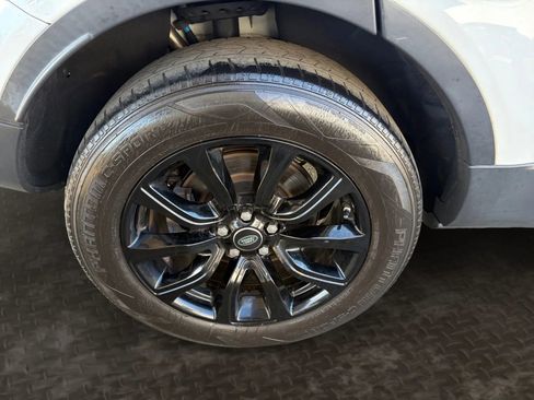 Used 2019 Land Rover Range Rover Evoque SE Premium AWD/4WD image 37