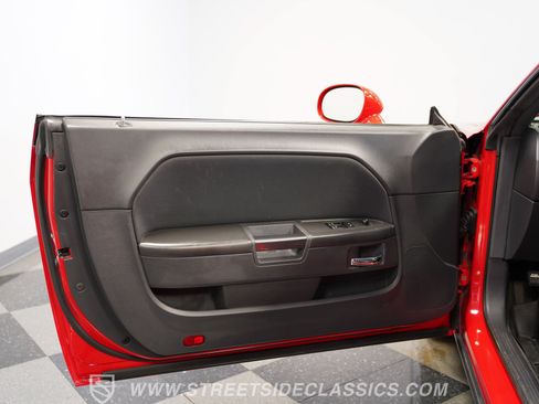 Used 2009 Dodge Challenger R/T RWD image 38