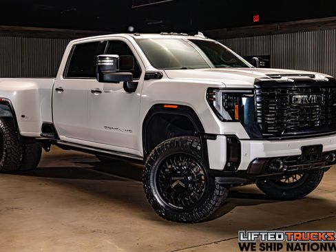 Used 2024 GMC Sierra 3500 Denali Ultimate AWD/4WD image 1