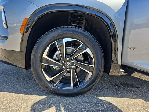 New 2026 Buick Enclave Sport Touring w/ LPO, Floor Liner Package AWD/4WD image 37