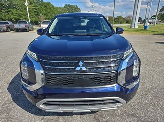 Used 2024 Mitsubishi Outlander SE video 2