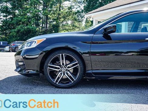 Used 2017 Honda Accord Sport image 16