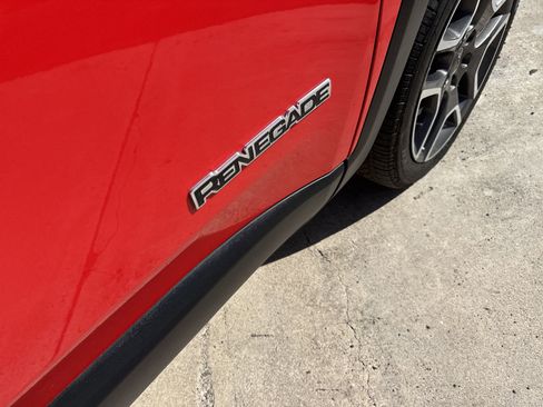 Used 2020 Jeep Renegade Latitude image 15