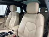 Certified 2024 Porsche Macan image 5