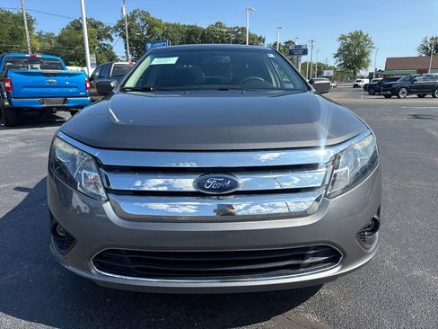 Used 2010 Ford Fusion SE FWD image 3