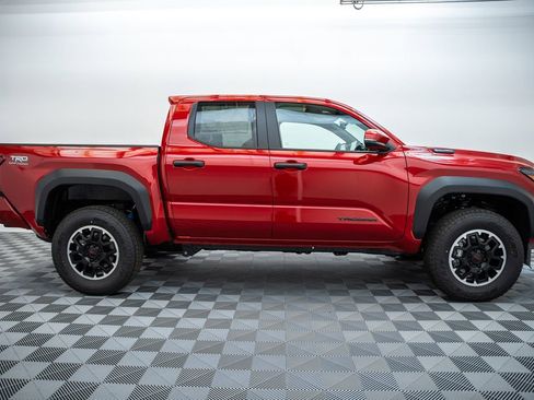 New 2026 Toyota Tacoma TRD Off-Road w/ TRD Off Road Upgrade Package AWD/4WD image 4