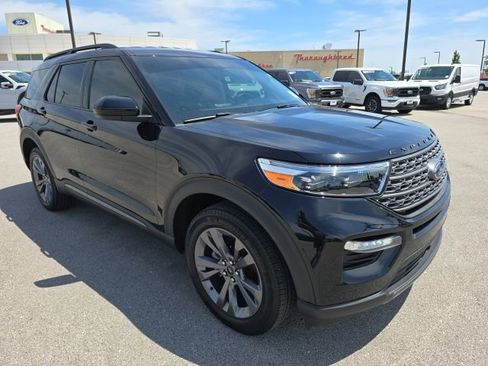Certified 2023 Ford Explorer XLT w/ Equipment Group 202A AWD/4WD image 7