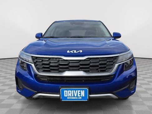 Used 2022 Kia Seltos LX AWD/4WD image 2