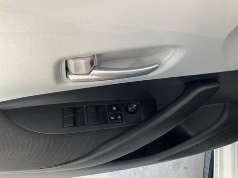 Used 2026 Toyota Corolla SE FWD image 6