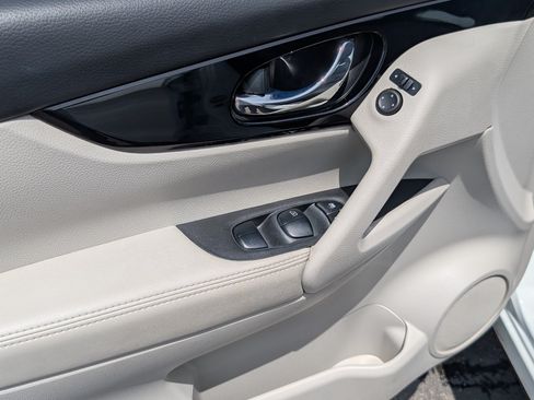 Used 2019 Nissan Rogue Sport SV FWD image 15
