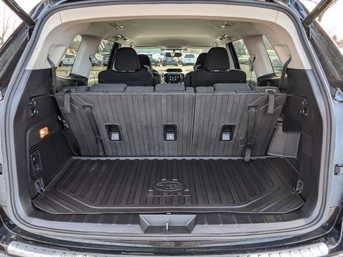 Used 2019 Subaru Ascent Premium image 31