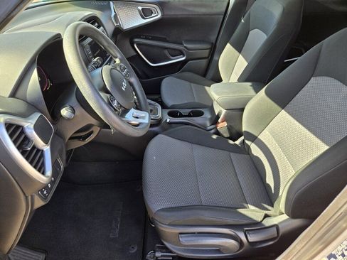 Certified 2024 Kia Soul LX w/ Option Group 015 image 10