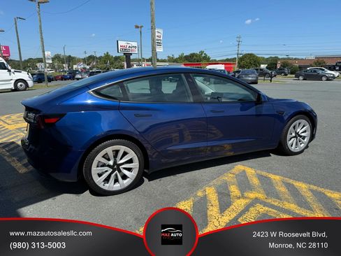 Used 2023 Tesla Model 3 Standard Range RWD image 4