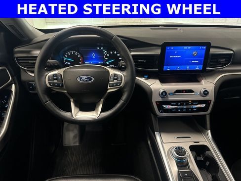 Certified 2023 Ford Explorer XLT w/ Equipment Group 202A image 5