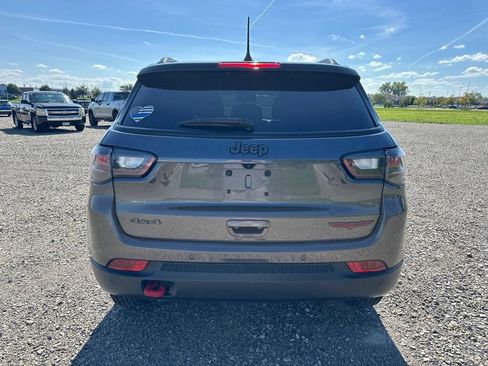Used 2024 Jeep Compass Trailhawk w/ Trailhawk Elite Group AWD/4WD image 9