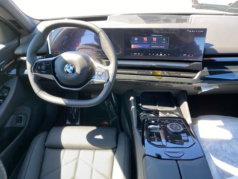 New 2026 BMW 530i xDrive AWD/4WD image 9