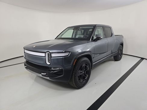 Used 2024 Rivian R1T Adventure image 1