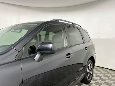 Used 2017 Subaru Forester 2.5i Premium w/ All-Weather Package AWD/4WD image 13