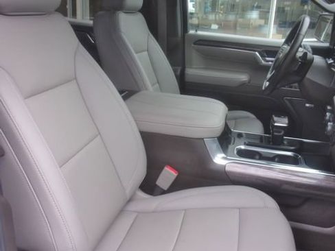 Used 2024 Chevrolet Silverado 1500 LTZ AWD/4WD image 38