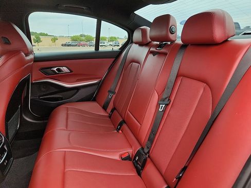 Used 2022 BMW 330i Sedan w/ M Sport Package RWD image 5