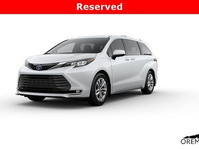 New 2025 Toyota Sienna Limited