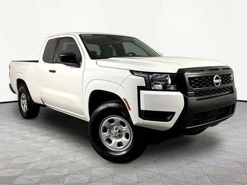 Certified 2025 Nissan Frontier S AWD/4WD image 3